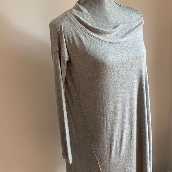 🌈  3/$20 Free People We the Free oversized top fits extra small to medium - Picture 4 of 8